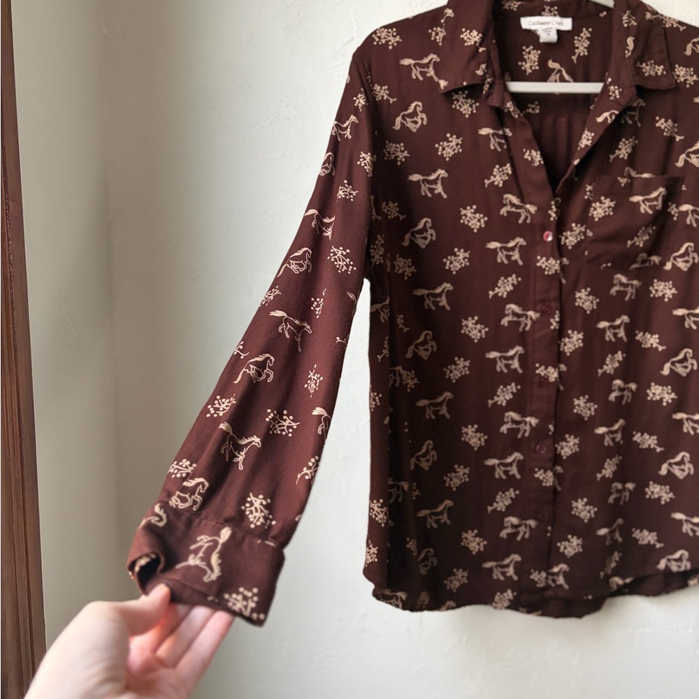 Coldwater Creek Horse Print Rayon Western Button Up Blouse Brown M - Picture 3 of 9
